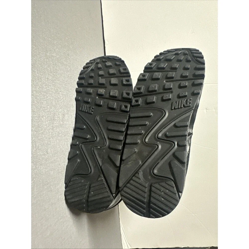 Nike Air Max 90 Size 5.5y  307793-074